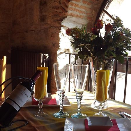 Auberge De La Halle Cordes Sur Ciel Kültér fotó