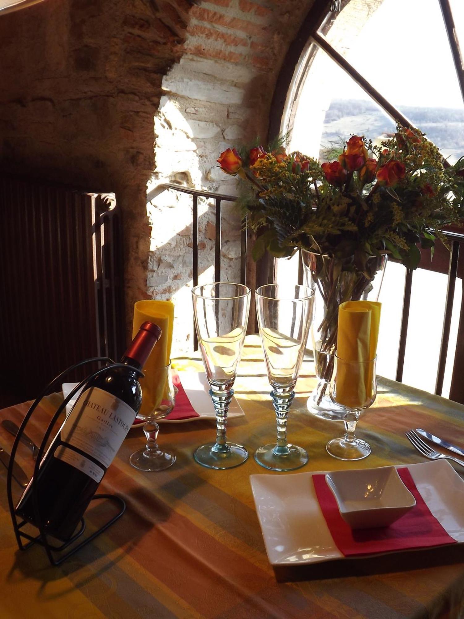 Auberge De La Halle Cordes Sur Ciel Kültér fotó