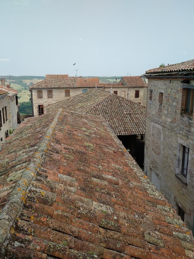 Auberge De La Halle Cordes Sur Ciel Kültér fotó